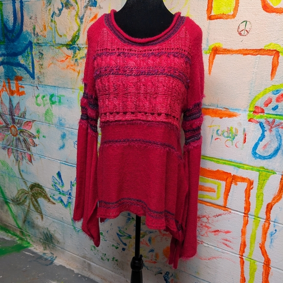 Raspberry Magenta Free People Bell Sleeve Knit Sweater; Size SP-L - Picture 5 of 12